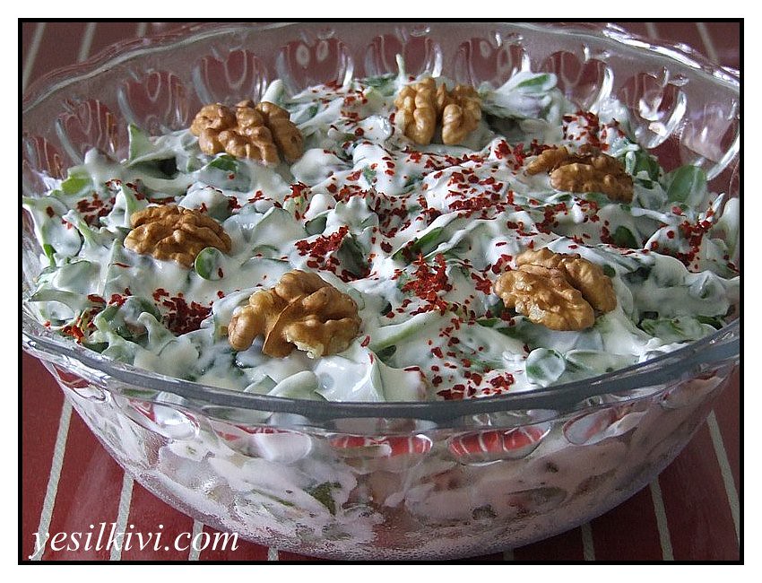 Cevizli Semizotu Salatası