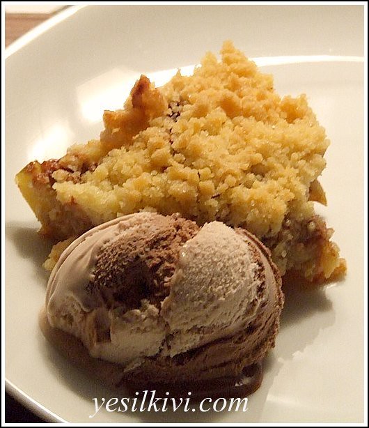 Elmalı Sıcak Pay-Apple Crumble