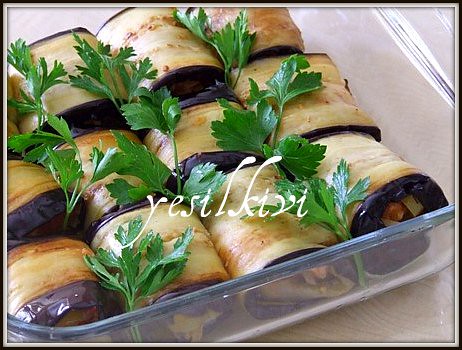 Tavuklu Patlıcan Sarma tarifi