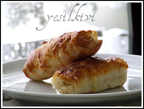 sütlü mantarlı börek