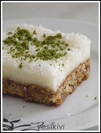 kahveli kremalı tatlı