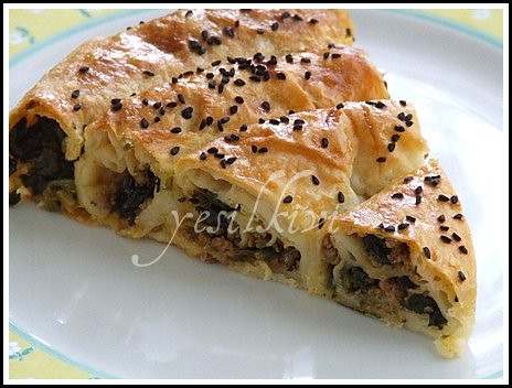 Ispanaklı Kıymalı Börek tarifi