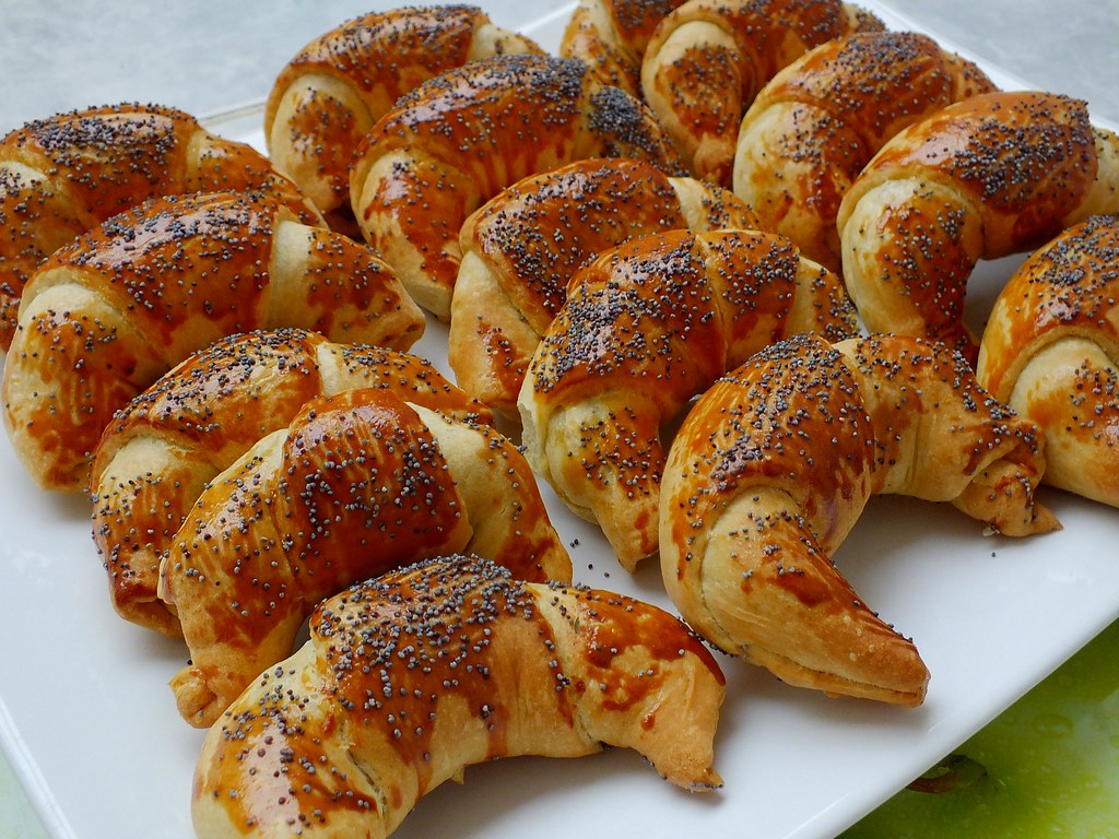 Patatesli Ay Çöreği tarifi